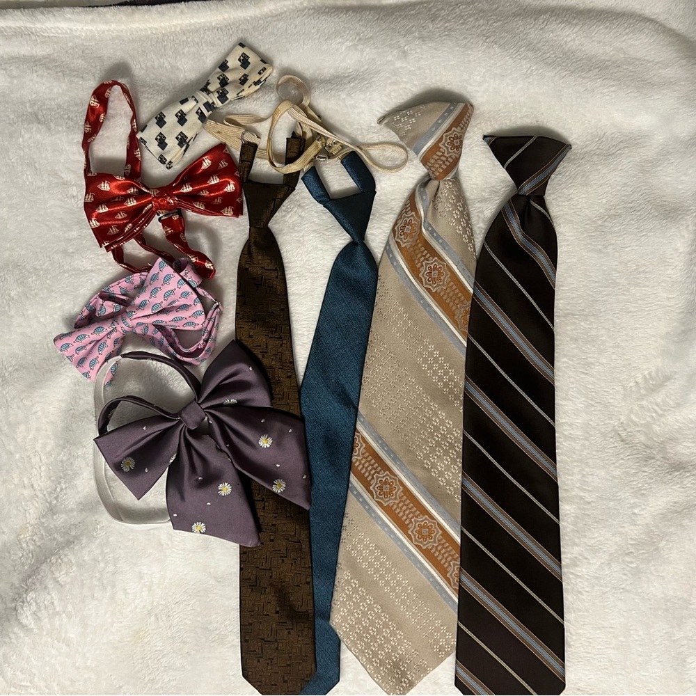 Assortment of Men's Vintage Clip On & Bow Tie Collection